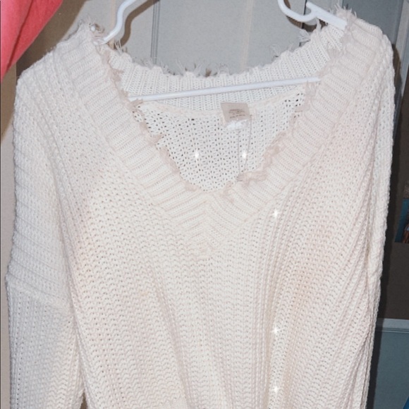 white boutique fringe sweater - Picture 5 of 8